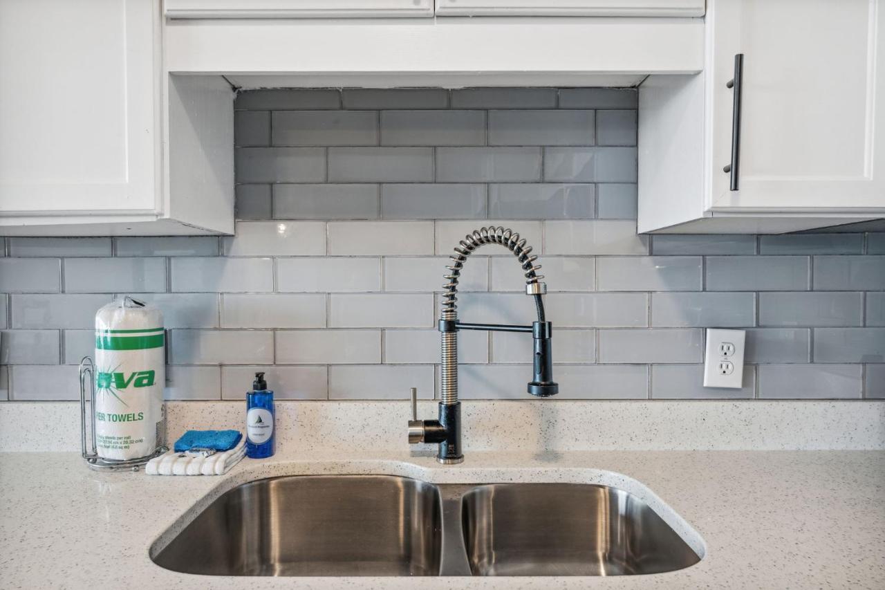 Eternal Waters At Laketown Wharf #1221 By Nautical Properties Vacation Rentals Panama City Beach Bagian luar foto